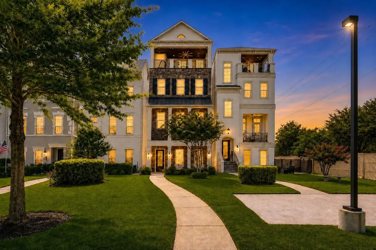 709 Somerset Commons Lane, Houston, TX 77055 - #1