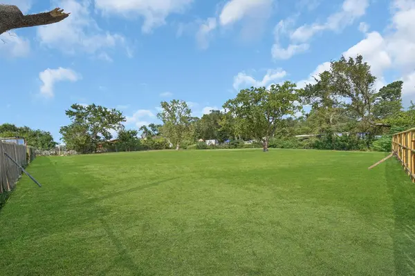 4809 Edgewater Drive, Houston, TX 77093