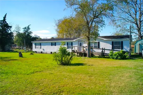 1611 Bunyard Road, Alvin, TX 77511