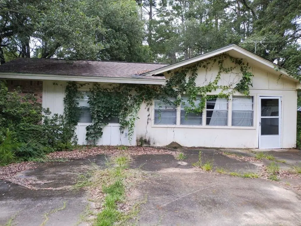 1806 S Elizabeth Avenue, Kirbyville, TX 75956 - Image #1