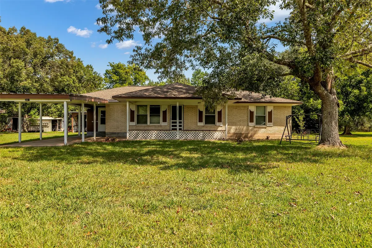 302 Channelview Drive, Anahuac, TX 77514 - Image #1
