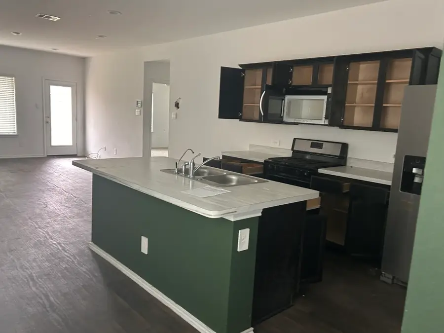 14683 Canyon Pines Lane, Southeast Montgomery, TX 77306 - Image #2