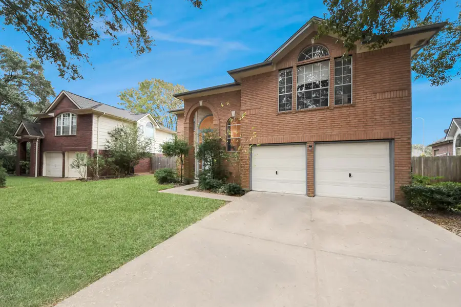 4330 E Meadows Drive, Sugar Land, TX 77479 - Image #3