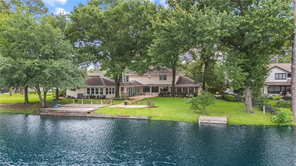 13135 Holston Hills Drive, Houston, TX 77069