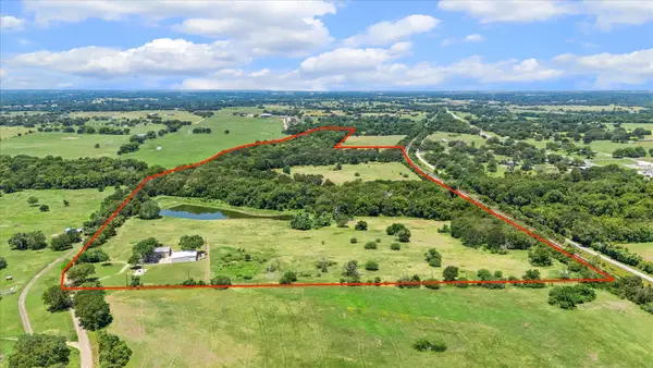 1601 Babylon Lane, Schulenburg, TX 78956
