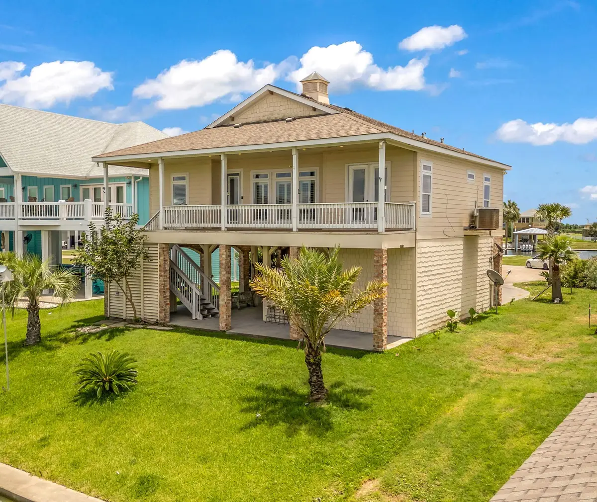 2001 Laguna Harbor Cove Boulevard, Port Bolivar, TX 77650 - #1
