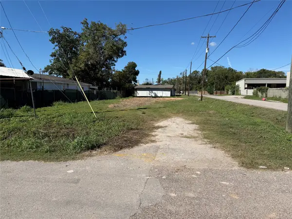 6417 Bobby Burns Street, Houston, TX 77028