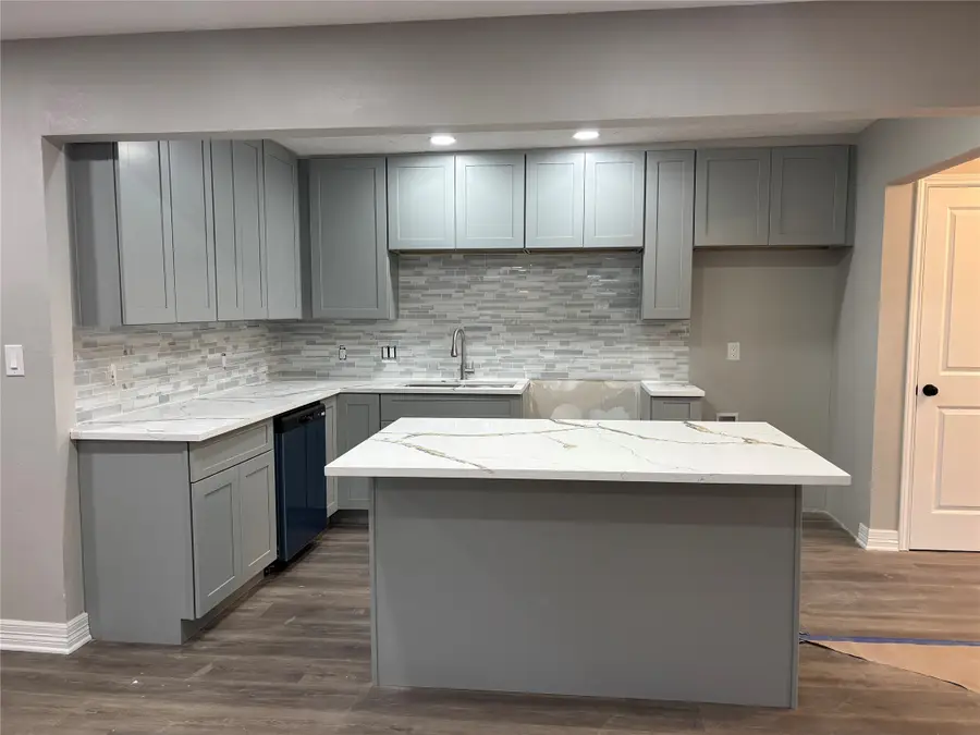 907 Fortune Drive, Baytown, TX 77520 - Image #3