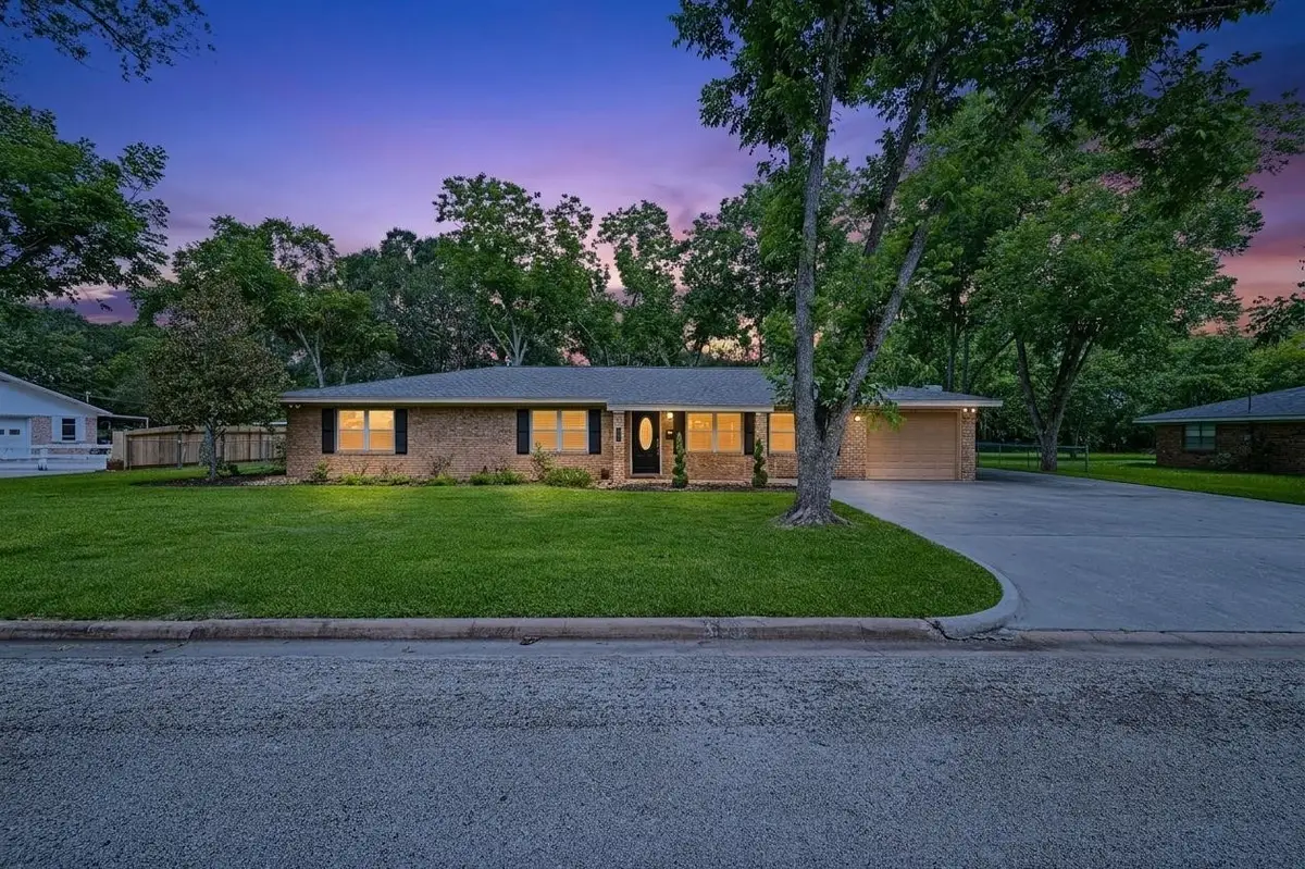411 E Norris Street, El Campo, TX 77437 - #1