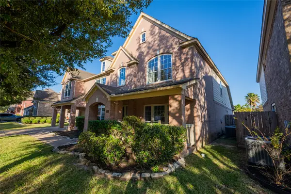 16010 Ashvale Drive, Tomball, TX 77377