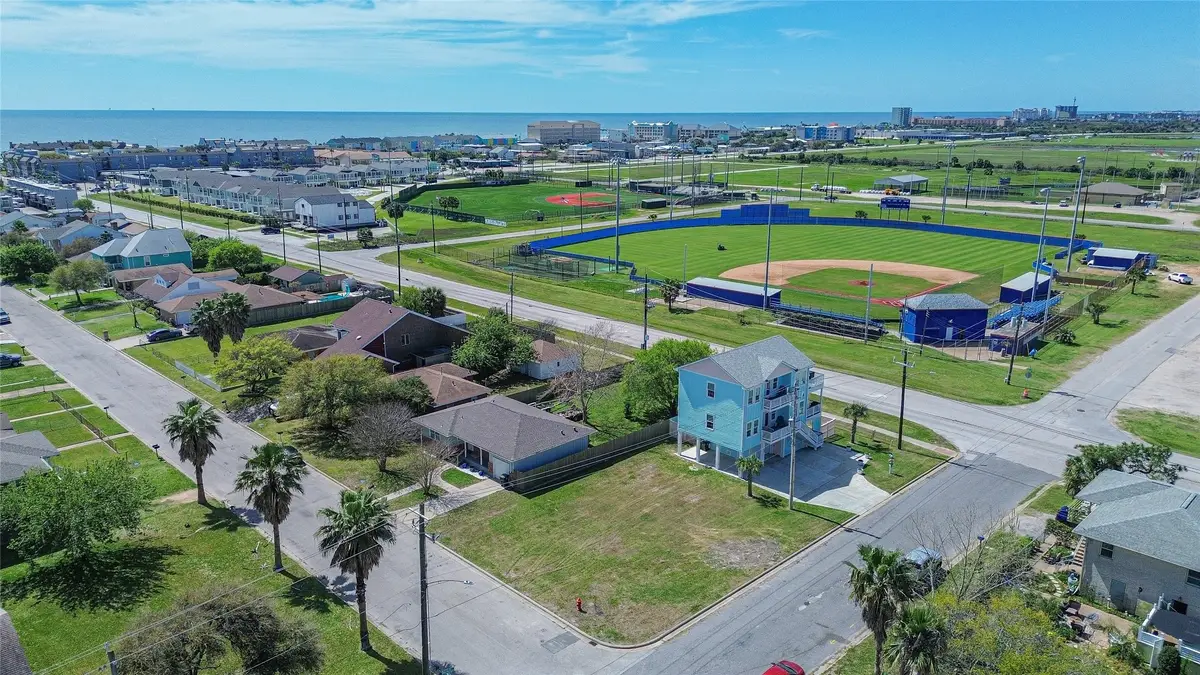 3201 Kleinmann Avenue, Galveston, TX 77551 - #1