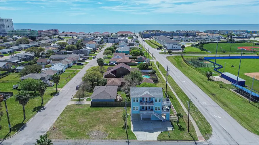 3201 Kleinmann Avenue, Galveston, TX 77551 - #2