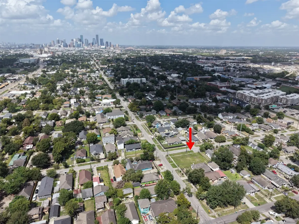 5801 Sherman Street, Houston, TX 77011 - #1