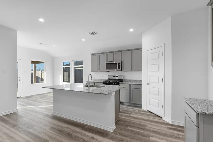 5695 Wood Duck Drive, Orange, TX 77632 - Image #2