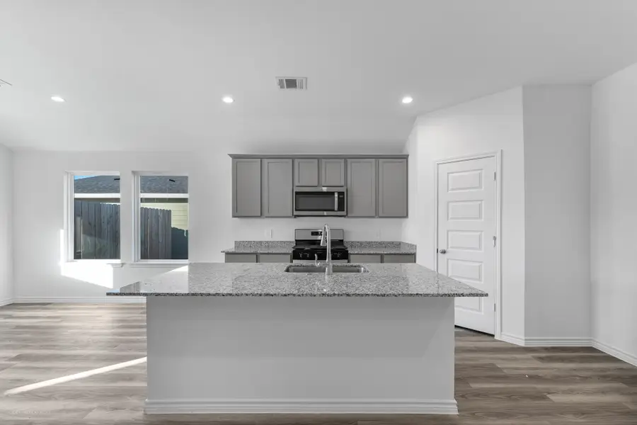 5695 Wood Duck Drive, Orange, TX 77632 - Image #3