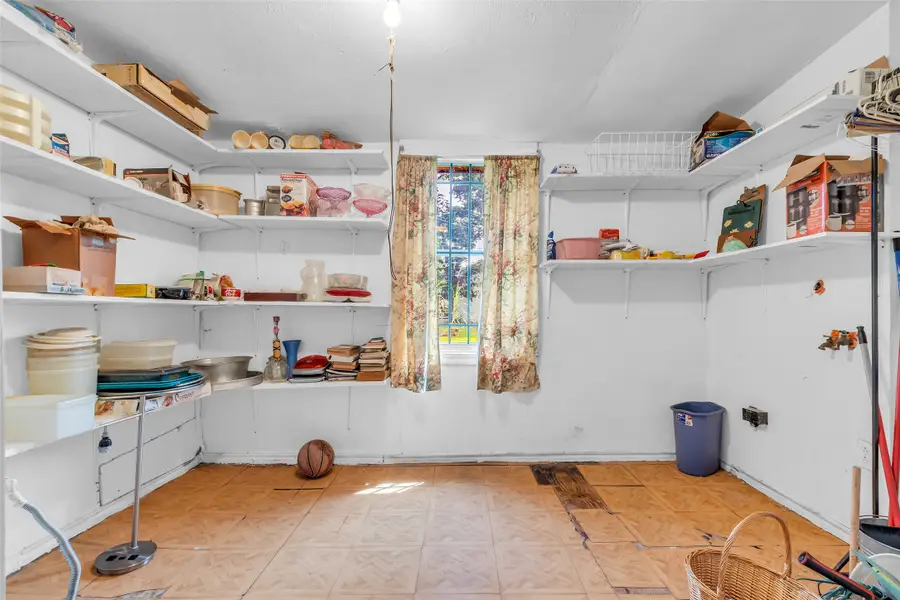 6814 Covington Drive, Houston, TX 77091 - Image #3