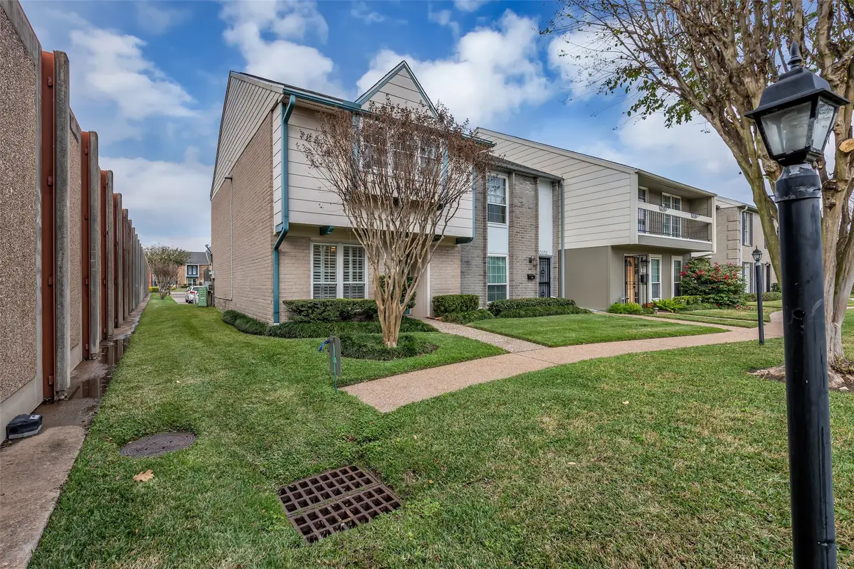 10355 Longmont Drive #35/14, Houston, TX 77042 - Image #1