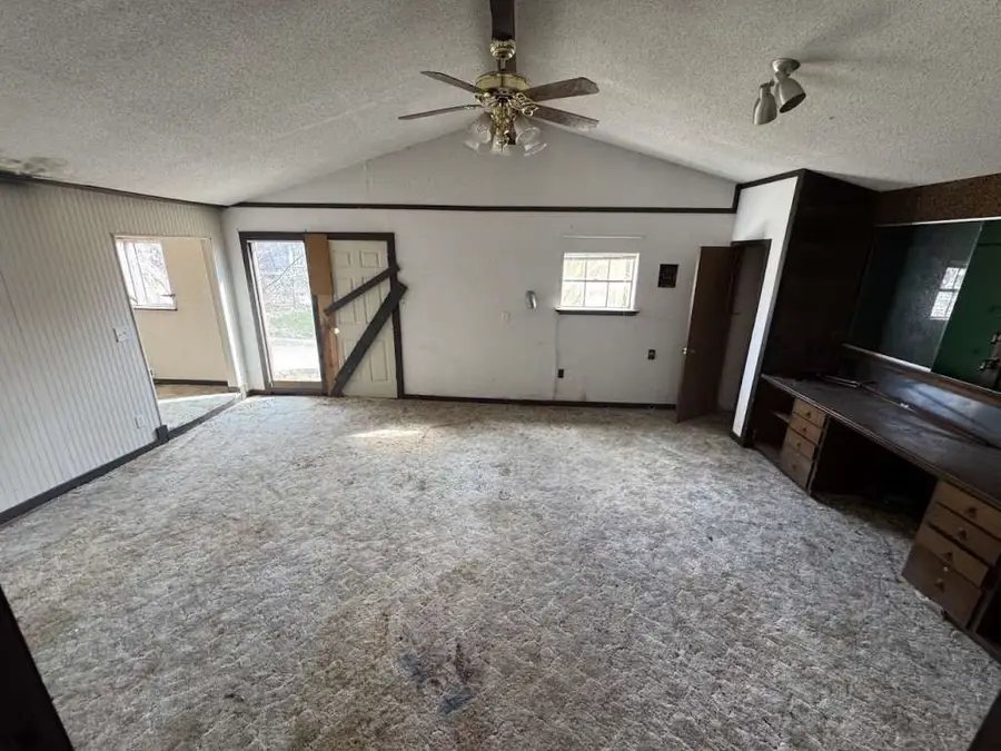 2205 Lucas Avenue, Wichita Falls, TX 76301 - Image #2