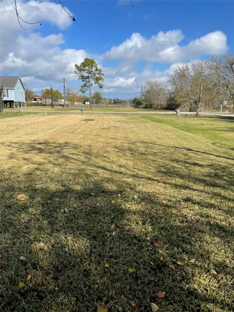 5817 Florida Avenue, Hitchcock, TX 77563 - #3