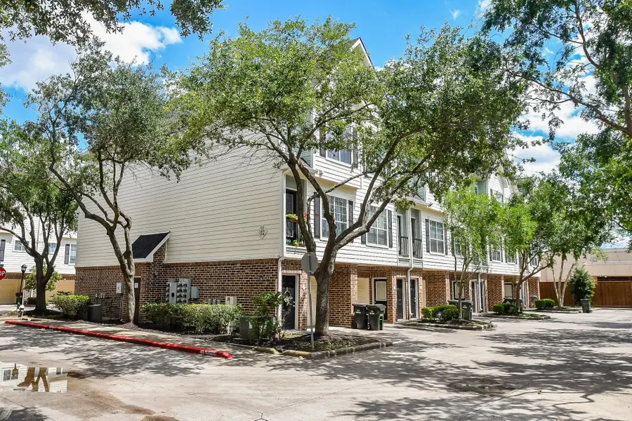 9200 Westheimer Road #1302, Houston, TX 77063 - Image #2