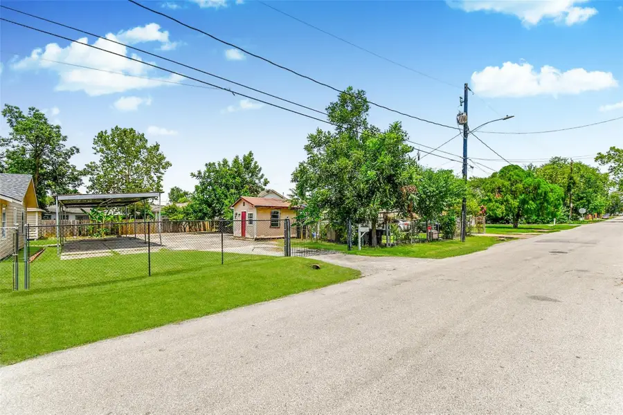 7219 Gainesville Street, Houston, TX 77020 - #3