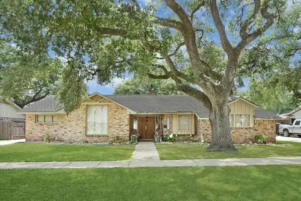 2022 Willow Wisp Drive, Seabrook, TX 77586