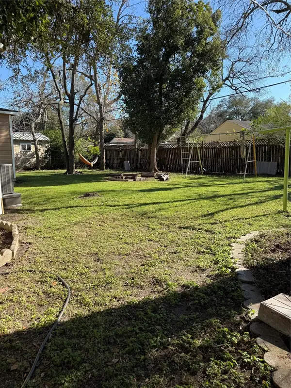 2709 Cedar Drive, La Marque, TX 77568