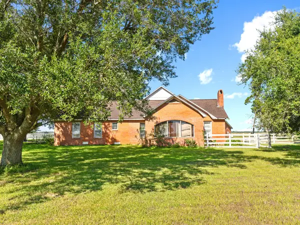 2613 State Highway 60 N, Bay City, TX 77414