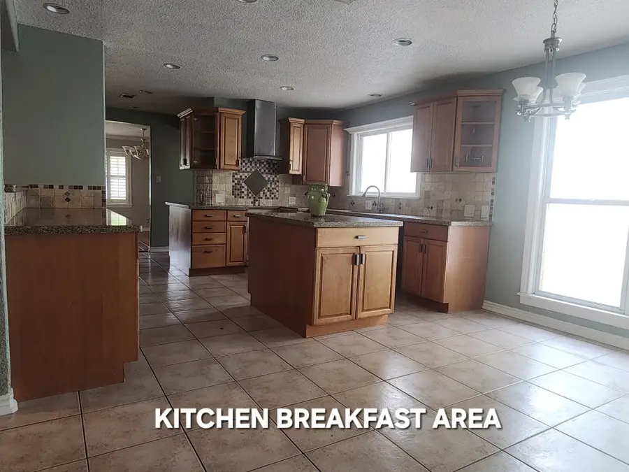 941 Magnolia Street, Lake Jackson, TX 77566 - Image #2