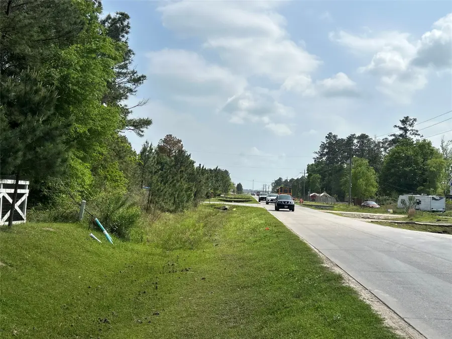 3560 County Road 3549, Cleveland, TX 77327 - #3