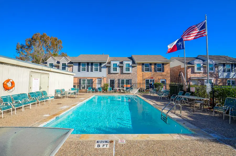 1911 Sherwood Forest Street #10, Houston, TX 77043 - Image #2