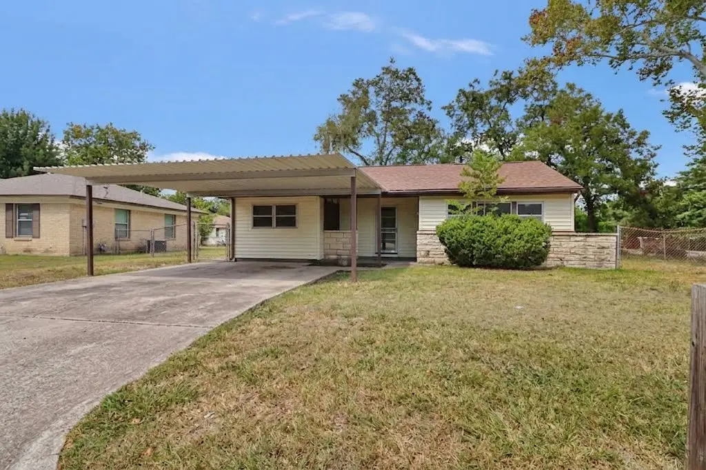 1008 Largo Street, Baytown, TX 77520 - #1