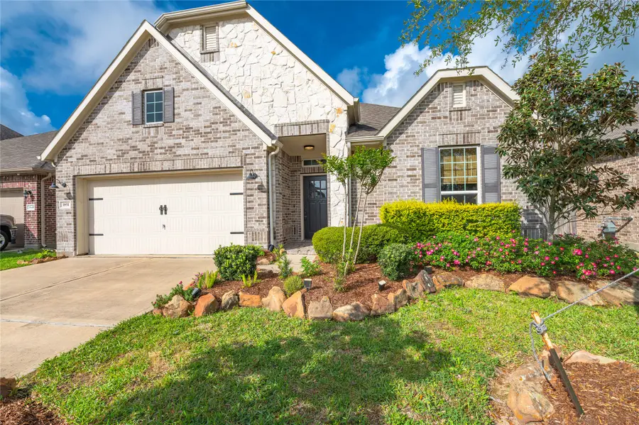 1851 Belle Place, Alvin, TX 77511 - #2