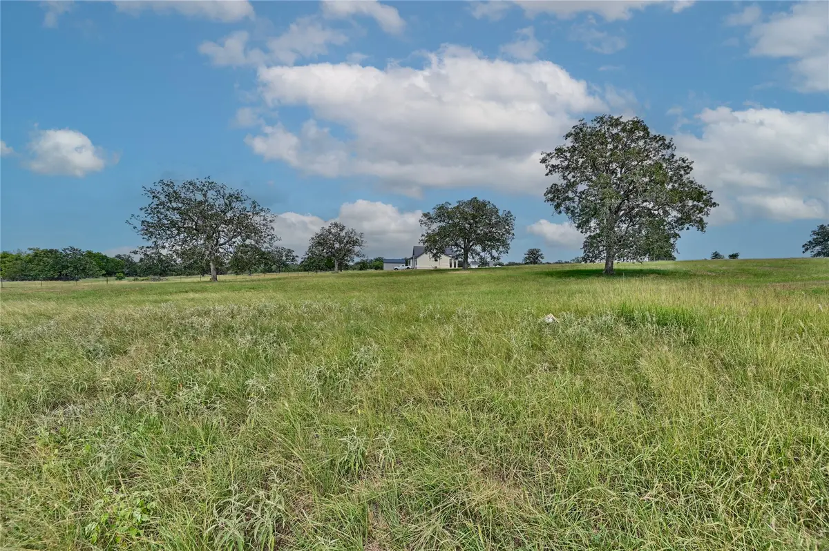 124 Sunny Day Dr, Red Rock, TX 78662 - Image #1