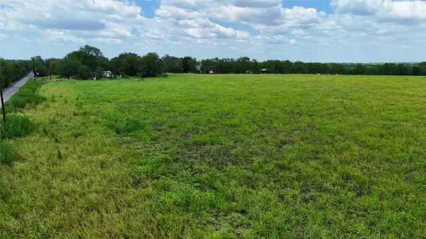 205 Saint Delight Road, Paige, TX 78659