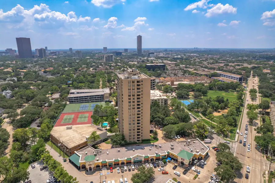 651 Bering Drive #1502, Houston, TX 77057 - Image #2