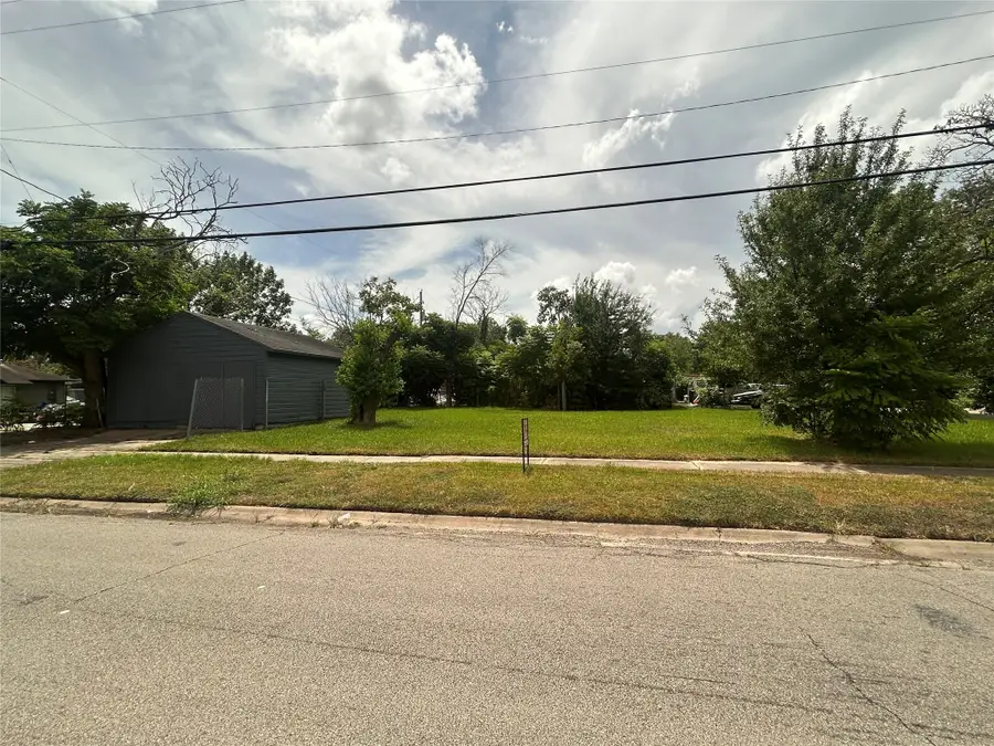 6522 Flamingo Drive, Houston, TX 77087 - Image #2