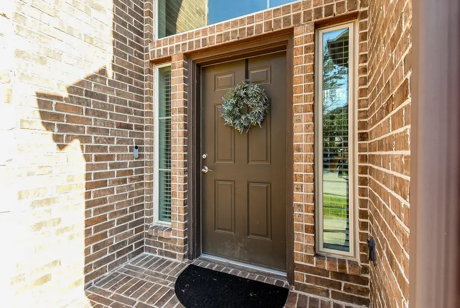 13513 S Canyon Gale Lane, Pearland, TX 77584 - Image #3