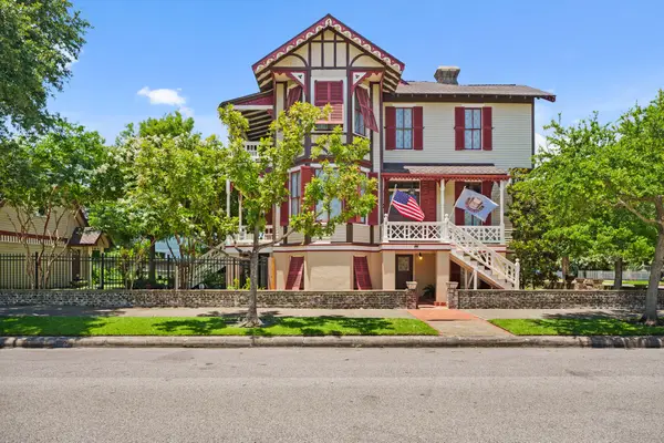 1601 Ball, Galveston, TX 77550