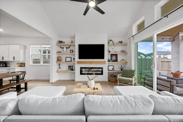 1407 Emma Lake Drive, Missouri City, TX 77459