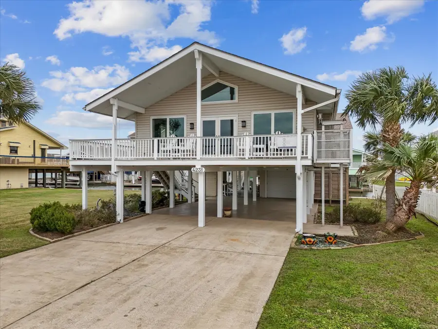 4231 Jolly Roger Road, Jamaica Beach, TX 77554 - Image #2