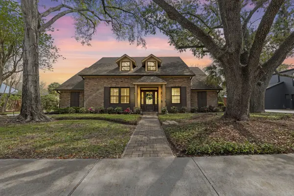 9607 Moonlight Drive, Houston, TX 77096