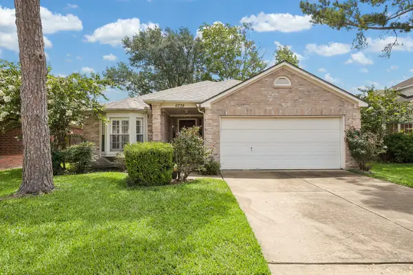 6738 Hertford Park Drive, Houston, TX 77084