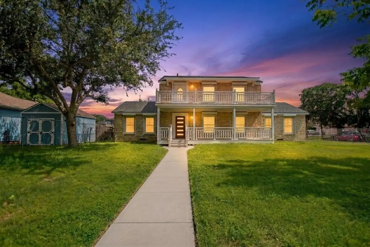 104 12th Avenue N, Texas City, TX 77590 - #1