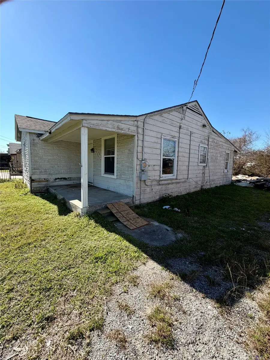 205 S Algeria Street, Texas City, TX 77591 - Image #2
