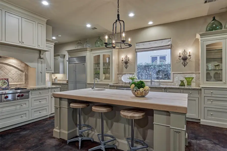 7 Dorset Square, The Woodlands, TX 77381 - #2