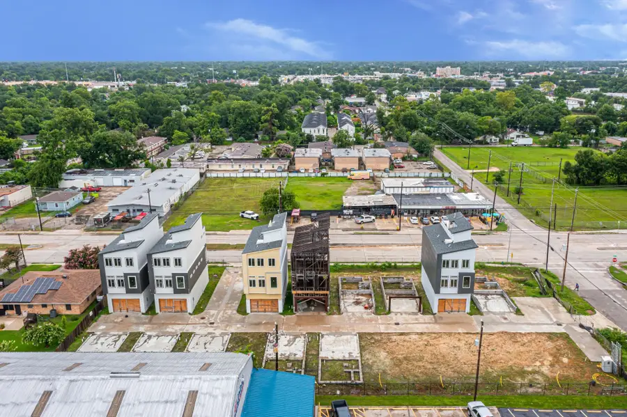 302 W Hamilton Street, Houston, TX 77091 - #3