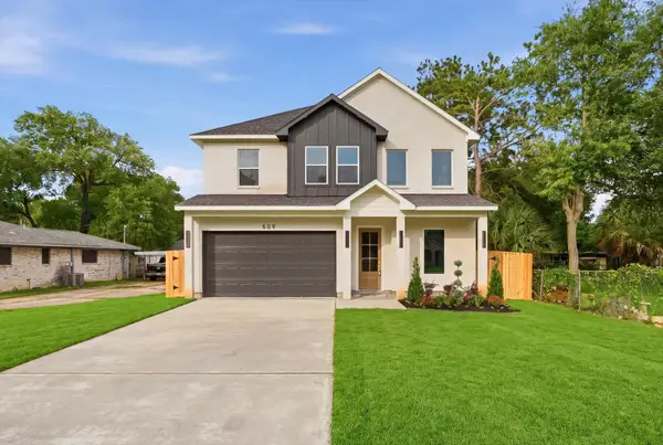 509 S Brownell Street, La Porte, TX 77571