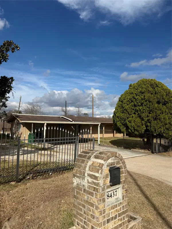 8437 Catalina Lane, Houston, TX 77075