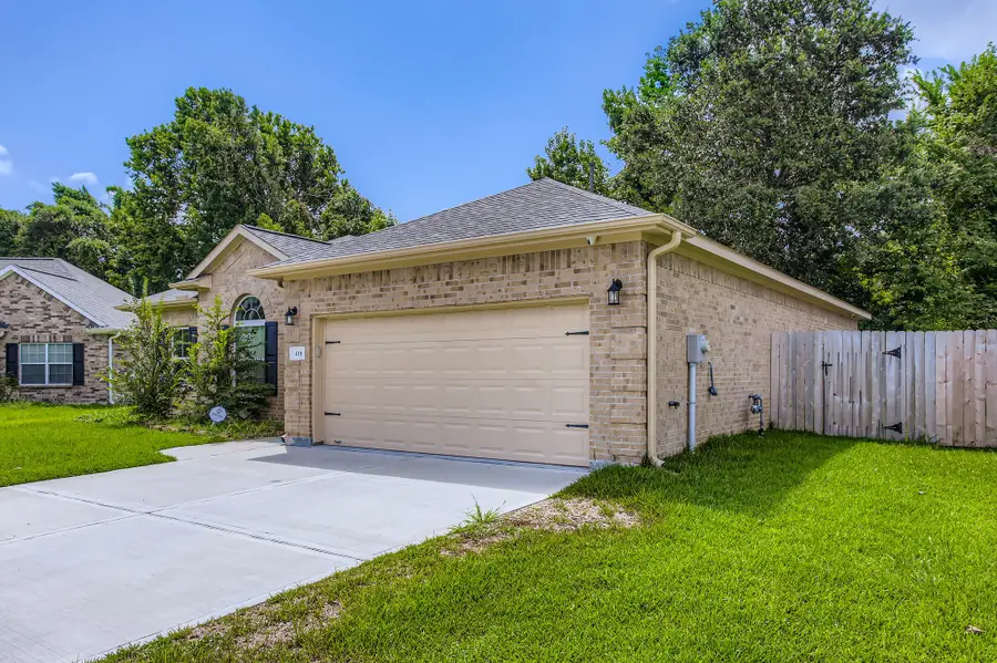 418 Pebble Drive, Dayton, TX 77535 - #2